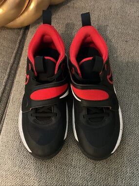 Nike Kids Black and Red Velcro Strap Sneakers